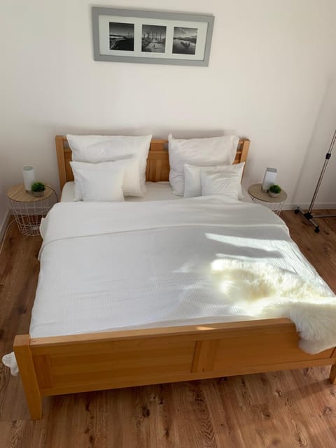 An der Uniklinik, Apartment mit eigener Küche und renoviertem Badezimmer, Zentrale Lage Apartment in Saarland, 66, Germany