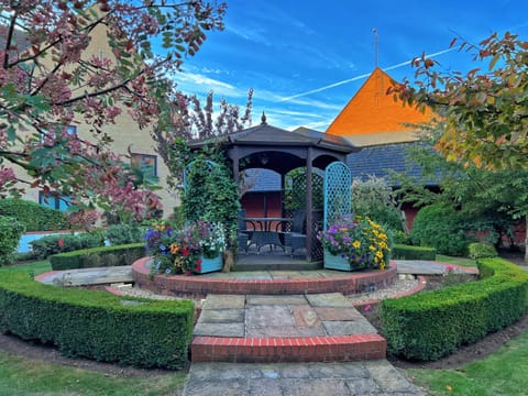 Inner courtyard view