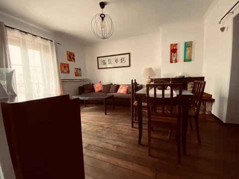 Gîte 90m2, grande terrasse, 3 chambres Mondelange Apartment in Rhineland-Palatinate