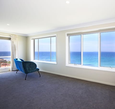 Neptune I Absolute Beachfront I Stunning Views House in Culburra Beach