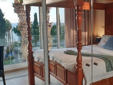 Poseidon's Luxury Apartment Copropriété in Paphos