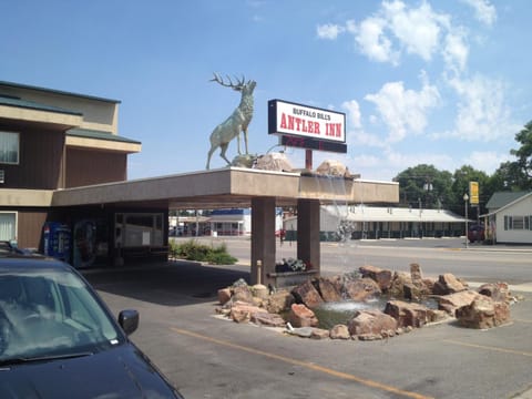 Buffalo Bill's Antlers Inn Motel in Cody
