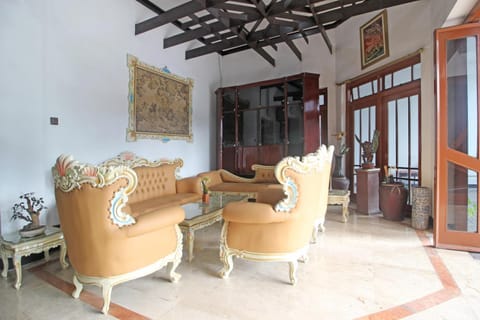 RedDoorz Plus @ Taman Siswa 3 Bed and Breakfast in Yogyakarta