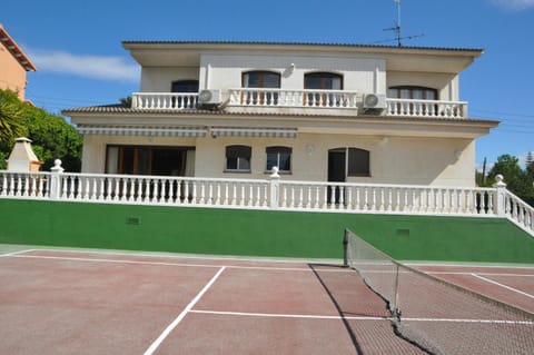 Property building, Facade/entrance, Tennis court