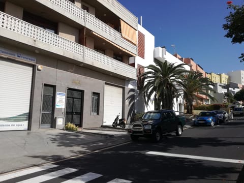 Property building, Facade/entrance, Neighbourhood