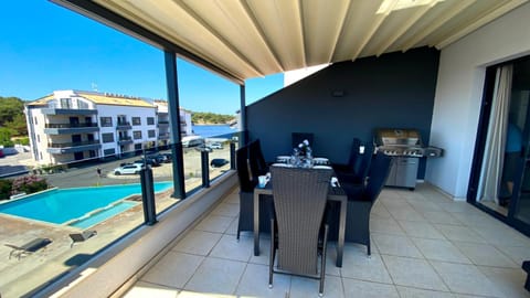 Balcony/Terrace, Pool view