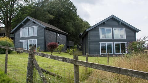 Property building, Day, Natural landscape, Garden view, Mountain view