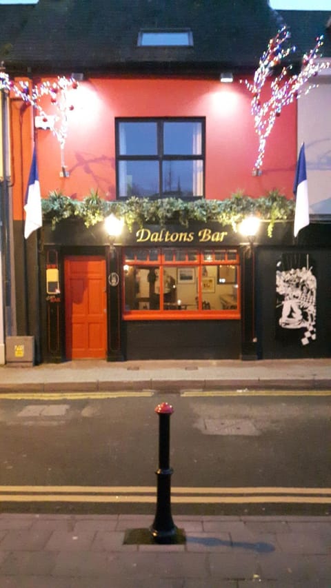 Daltons Bar Condo in Kinsale