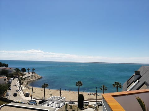 BBQ facilities, Balcony/Terrace, Beach, Sea view, Street view