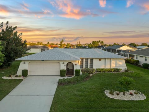 Serenity Waterfront Villa with King Suite, Private Pool, Great Lanai Enclosure and Long Water Views Villa in Cape Coral