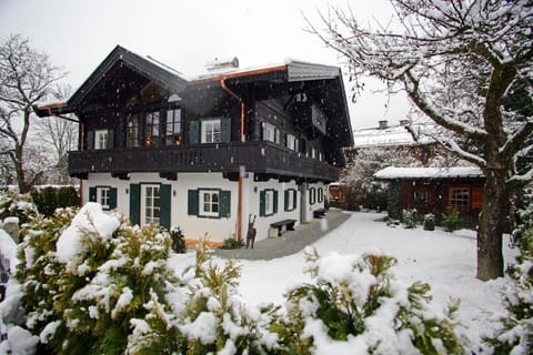 Property building, Winter