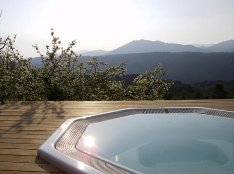 Hot Tub, Mountain view