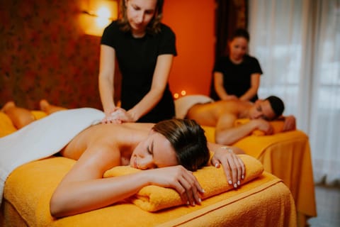 Massage, Spa and wellness centre/facilities, group of guests