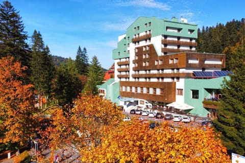 Property building, View (from property/room), Autumn