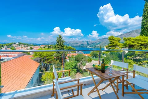 Villa Nespola Penthouse Condo in Cavtat