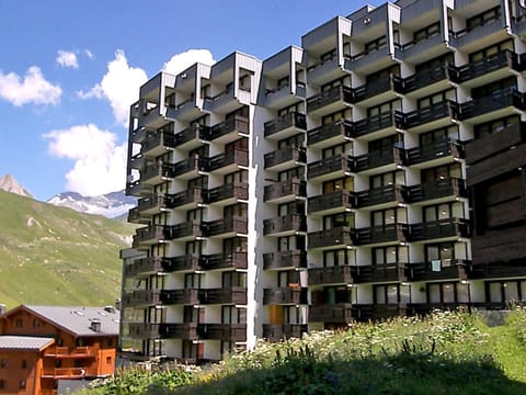 Apartment Les Grandes Platières-23 by Interhome Condo in Tignes