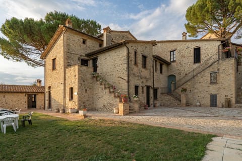 Property building, Garden, Garden view, Quiet street view