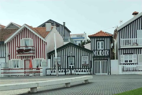 Nearby landmark, Neighbourhood, Landmark view, Street view