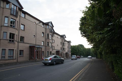 South Groathill - Lovely 2 bed with Castle View Condo in Edinburgh