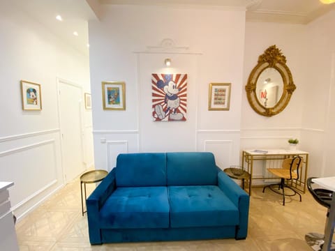 72 - Mermoz Mickey Mouse Apartment in Paris