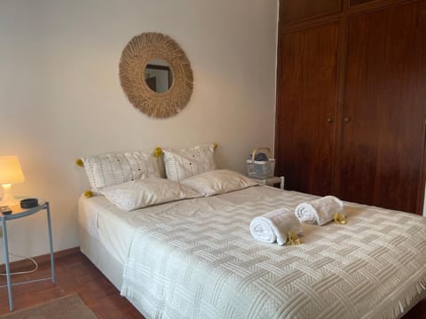 BestHomeStay- Caparica Beach Lisbon Apartment in Setubal District