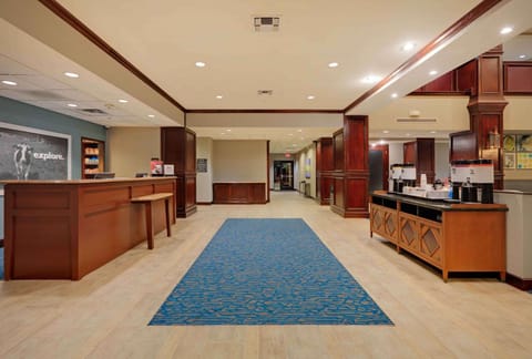 Hampton Inn & Suites Dallas-Arlington-South Hotel in Arlington
