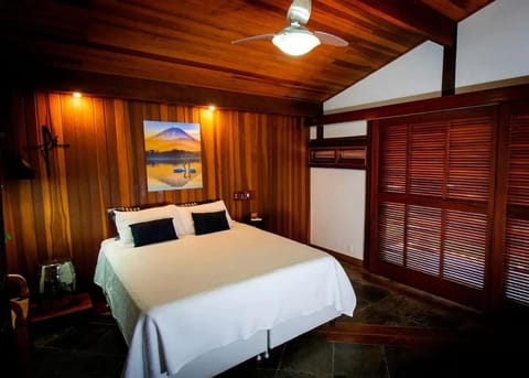 Oceanica 1000 Beachfront Suites Bed and Breakfast in Saquarema