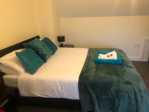 The Upper Room Apartment Condo in Nottingham