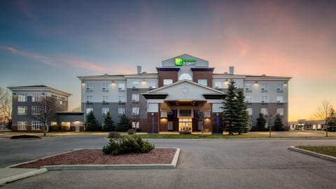 Holiday Inn Express Airdrie, an IHG Hotel Hotel in Airdrie