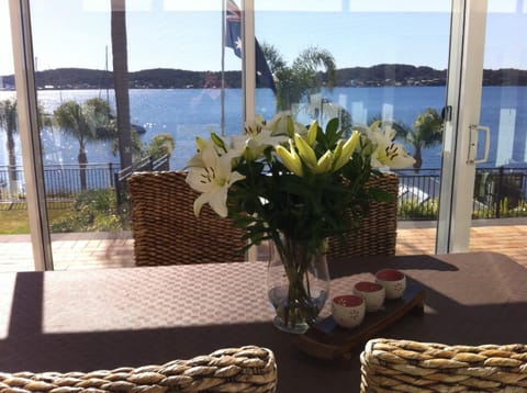 Overnight Reflections B&B Bed and Breakfast in Lake Macquarie