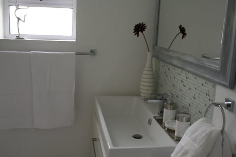 Bathroom, Decorative detail