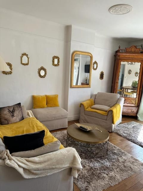 Hôtel Boutique Saint-Louis Hotel in Lisieux