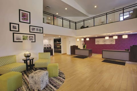 Lobby or reception, On site