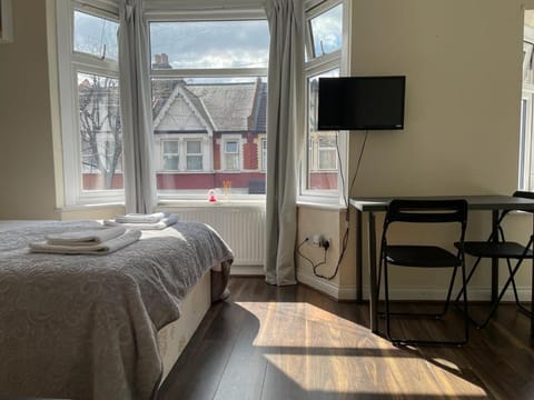 Amazing Studio Room in Walthamstoww Apartment in London Borough of Hackney