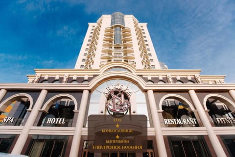 Property building, Facade/entrance