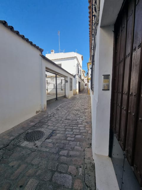 Property building, Street view