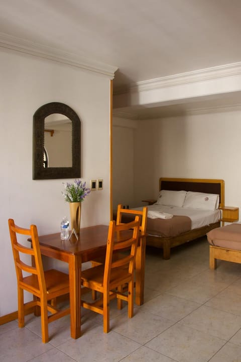 Suites Sevilla Bed and Breakfast in Puebla