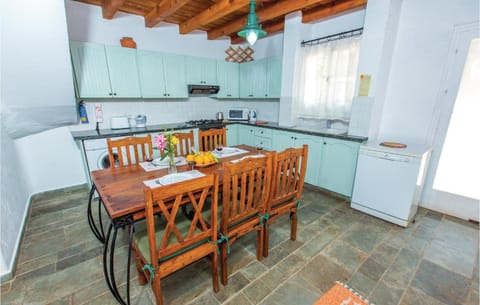 Nice Home In Pomos With 3 Bedrooms, Outdoor Swimming Pool And Swimming Pool House in Pomos