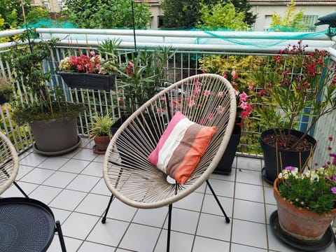 Charming Duplex with Terrace Historical City Center Eigentumswohnung in Arles