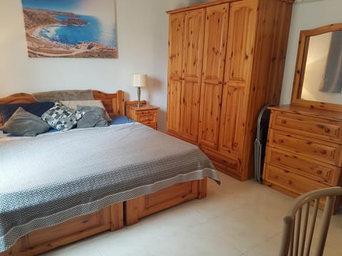 Private Double Bedroom & private bathroom & shared kitchen Location de vacances in Saint Paul's Bay