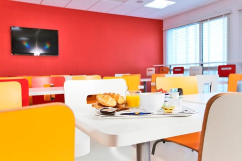 Restaurant/places to eat, Food and drinks