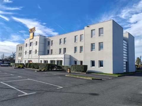 Property building, Parking