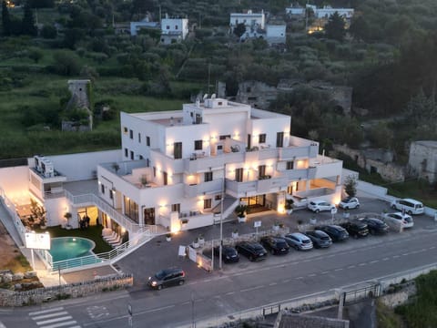 Property building, Neighbourhood, Street view, Location