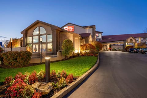 Best Western Plus Mill Creek Inn Hotel in Salem