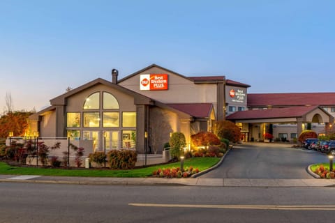 Best Western Plus Mill Creek Inn Hotel in Salem