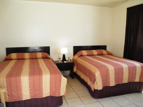 #40 Bungalow Seaside Hotel & Victors RV Park Hotel in San Felipe