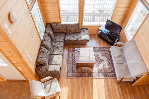 TV and multimedia, Living room, Evening entertainment