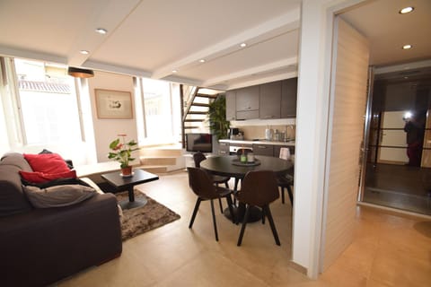 Perla Duplex - No Better Location In Nice Eigentumswohnung in Nice