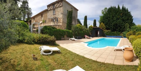 La Ferme de Jeanne Bed and Breakfast in Occitanie