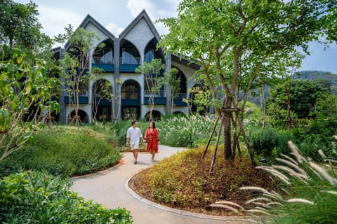 Facade/entrance, Garden, Floor plan